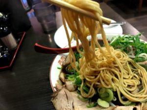 新福菜館 麺はストレート中細!